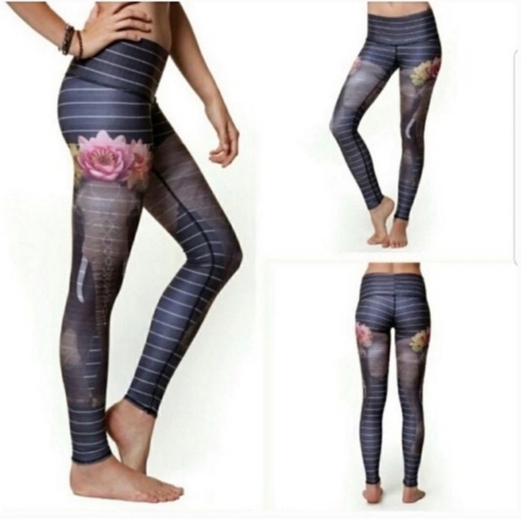 Teeki Hot Pants Leggings Love the Elephant Pattern Size Medium - Picture 7 of 16